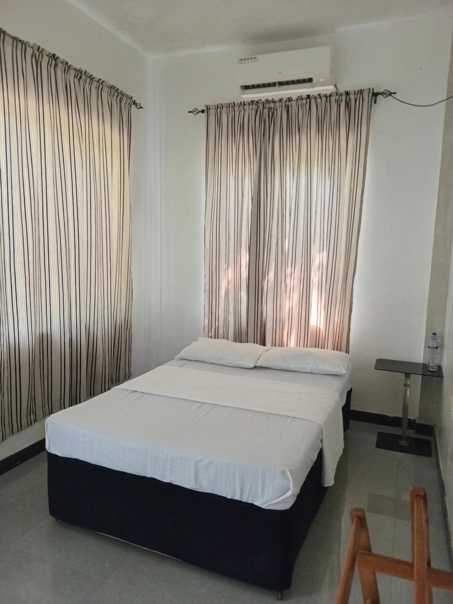 Queen'S Tower Grand Kurunegala Exterior foto